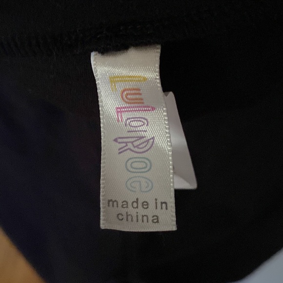 LulaRoe NWOT all black leggings - Picture 3 of 6